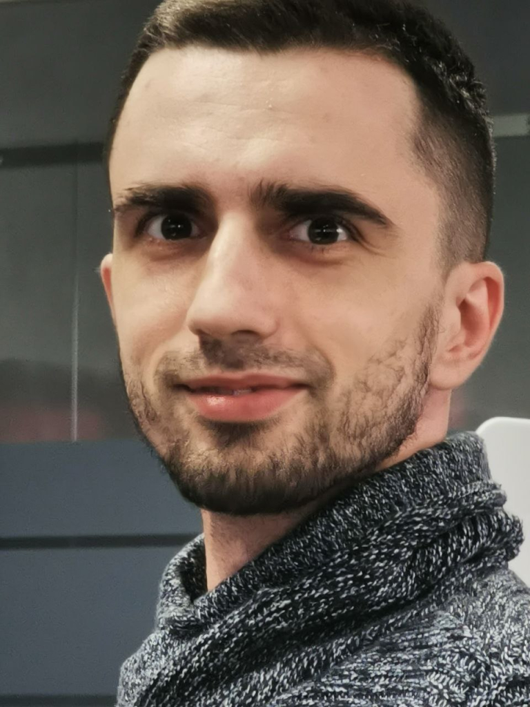 photo.jpg photo.jpg